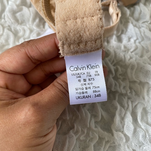 Calvin Klein bras 34B NEW - Picture 2 of 2